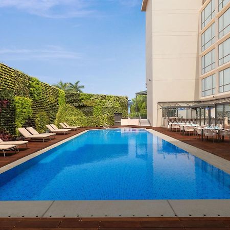 Courtyard By Marriott Goa Colva Hotell Exteriör bild