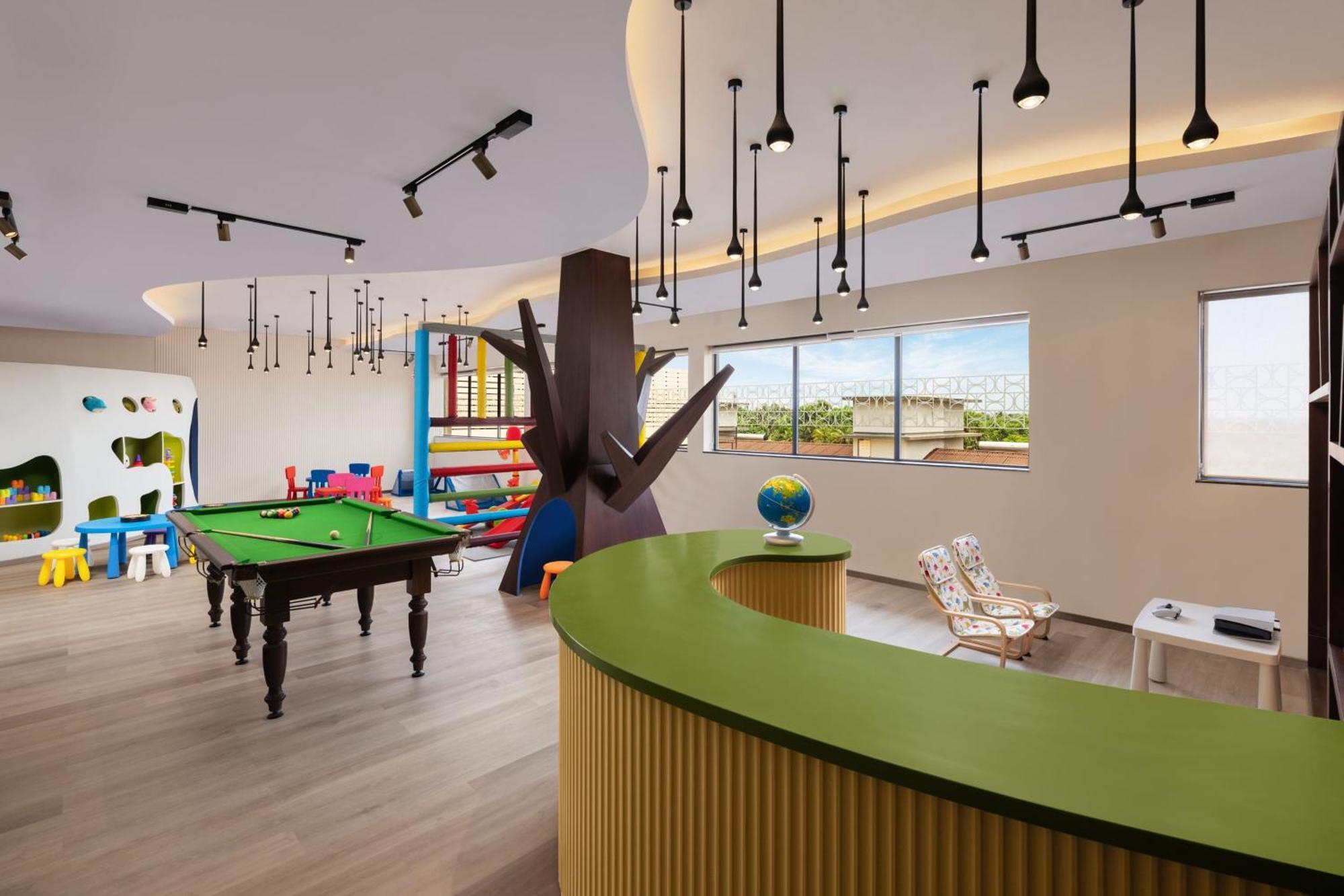 Courtyard By Marriott Goa Colva Hotell Exteriör bild