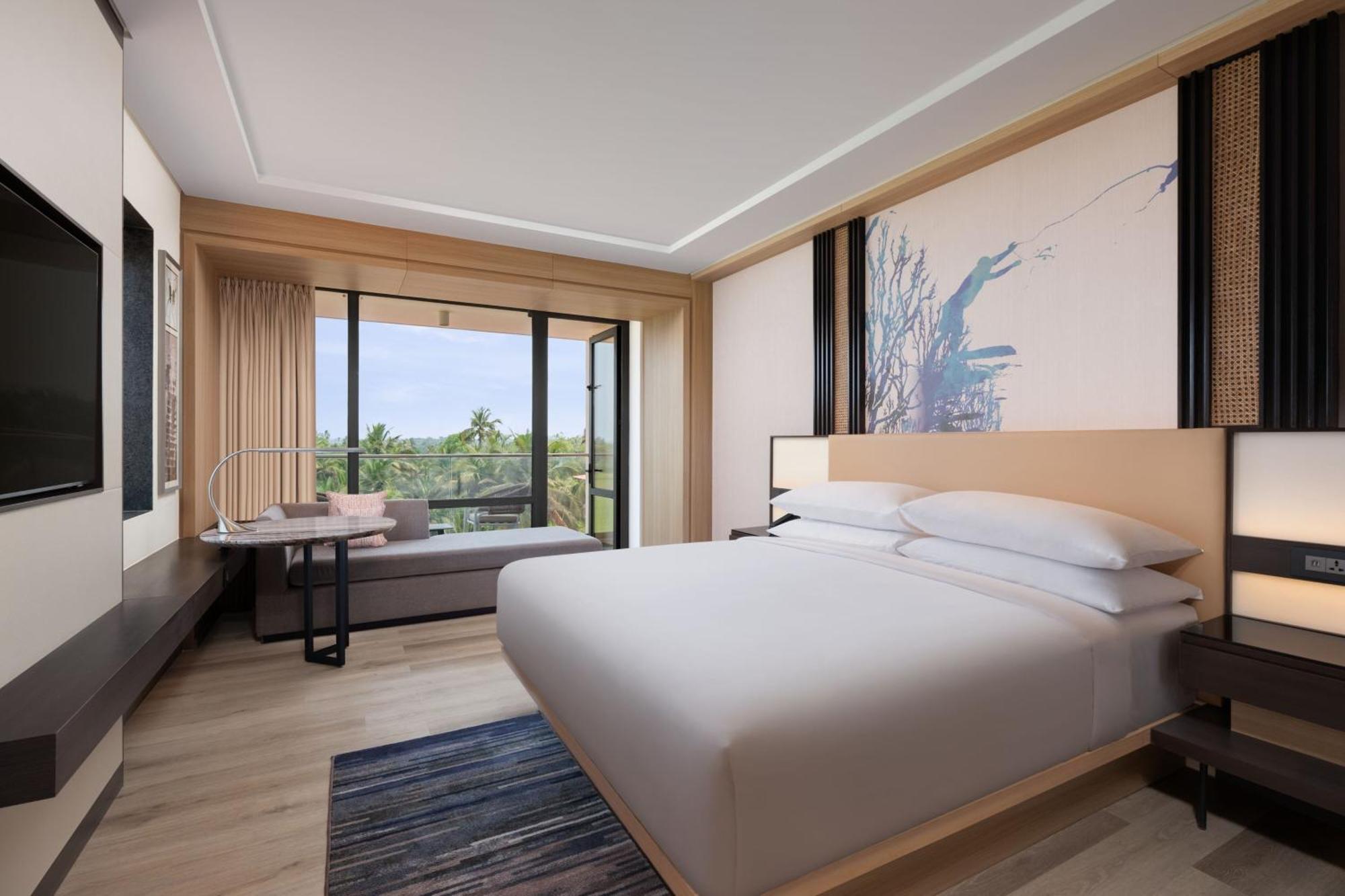 Courtyard By Marriott Goa Colva Hotell Exteriör bild