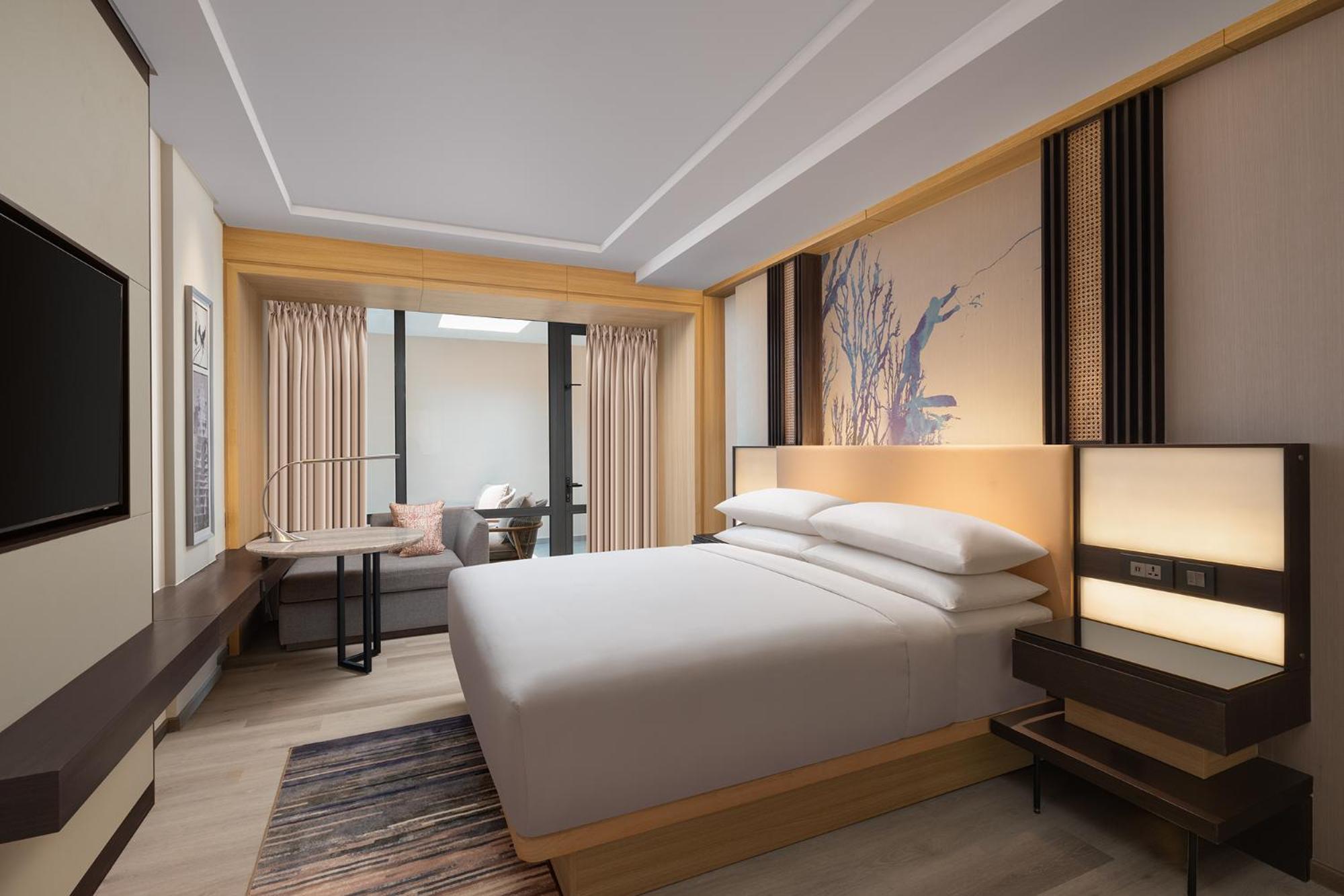 Courtyard By Marriott Goa Colva Hotell Exteriör bild