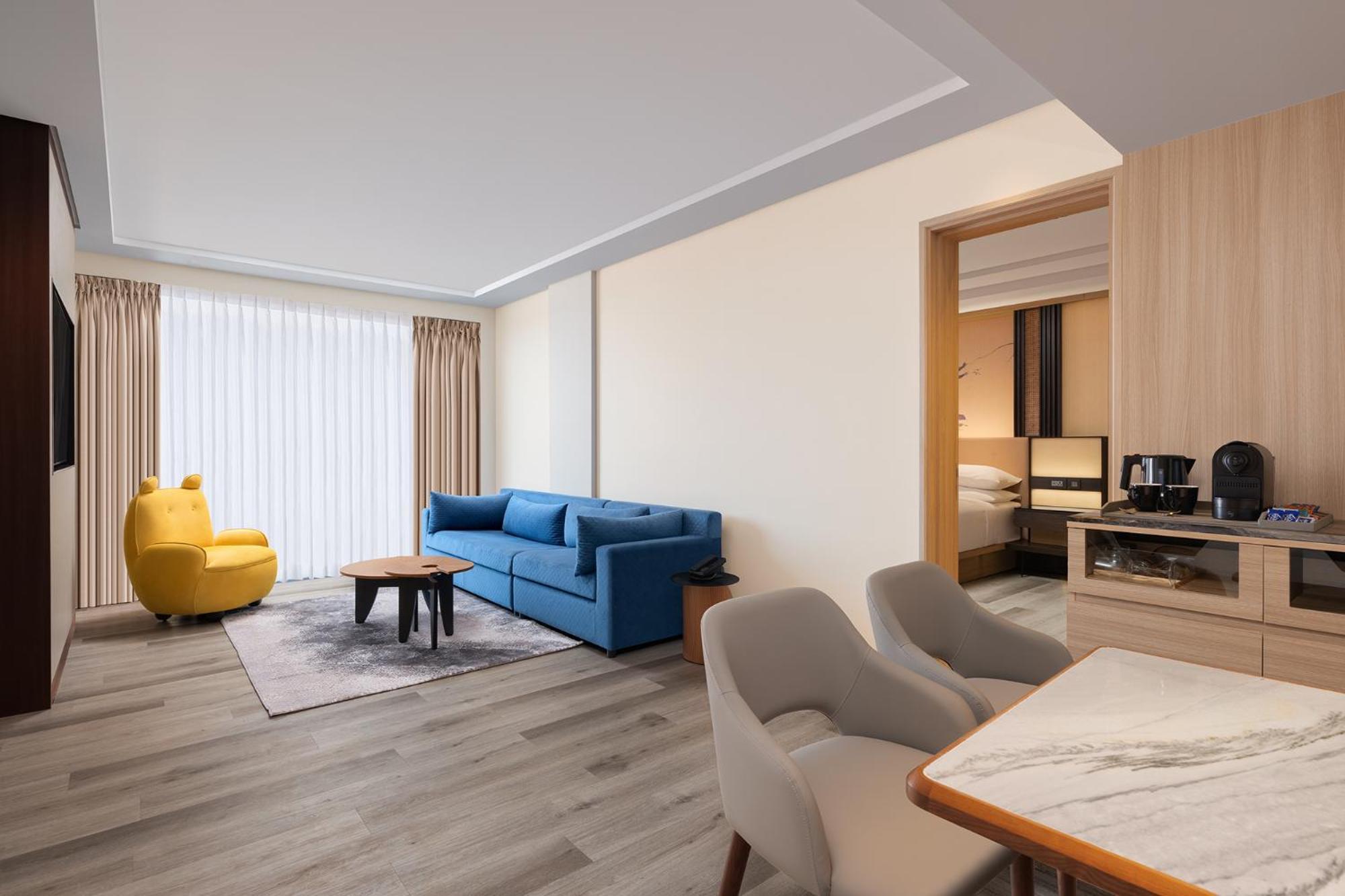 Courtyard By Marriott Goa Colva Hotell Exteriör bild