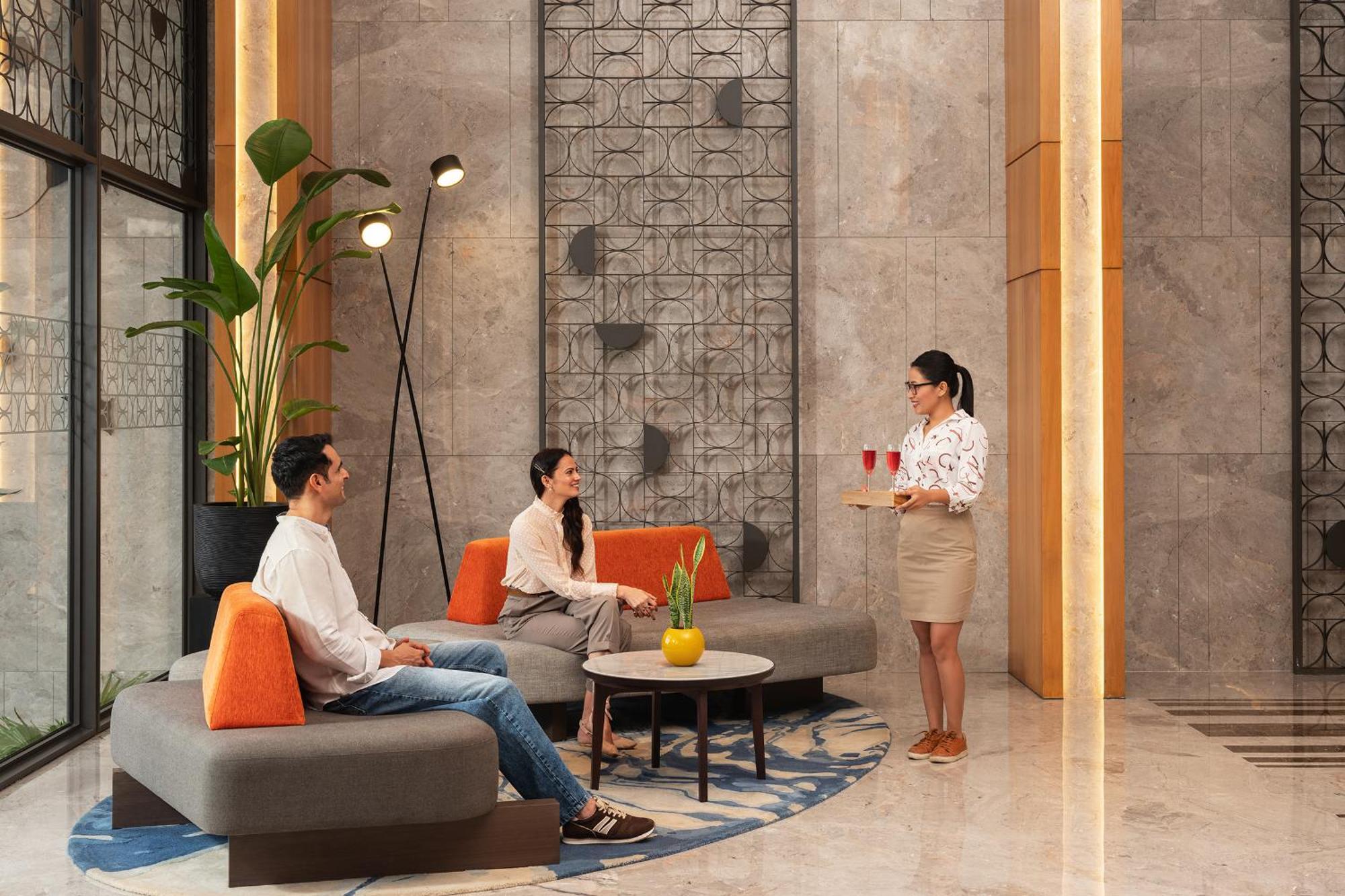 Courtyard By Marriott Goa Colva Hotell Exteriör bild
