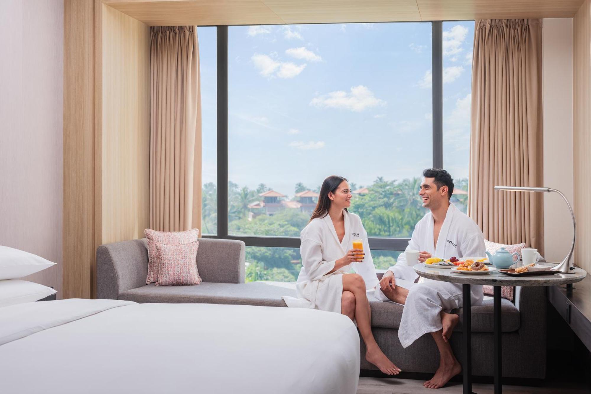 Courtyard By Marriott Goa Colva Hotell Exteriör bild